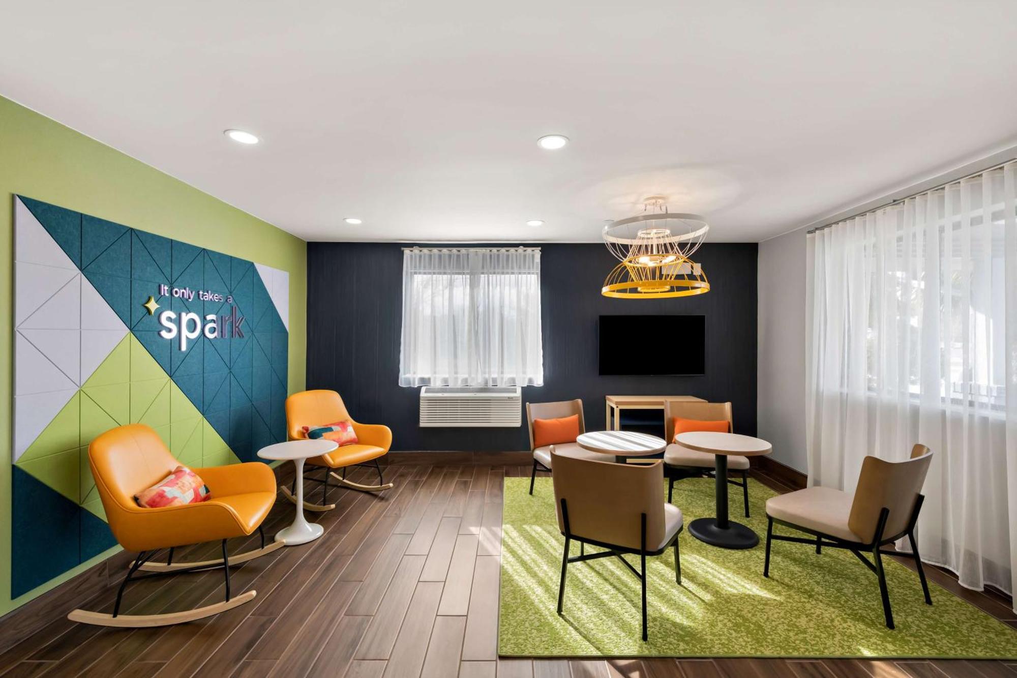 Spark By Hilton Norfolk Exterior foto